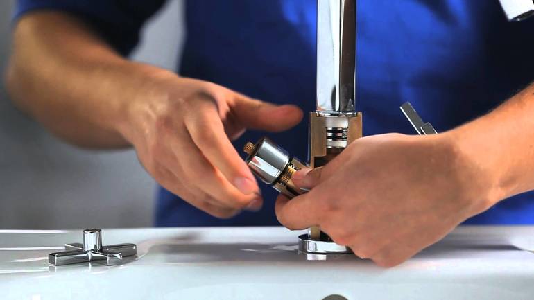 Cómo reemplazar la junta en el grifo