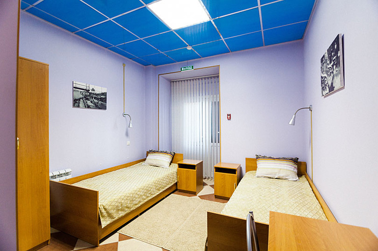 Cosas mínimas en una habitación pequeña.