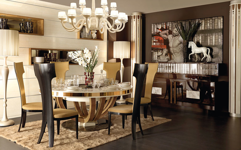 Estilo art deco en el interior.