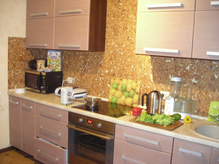 Papel tapiz de corcho en la cocina