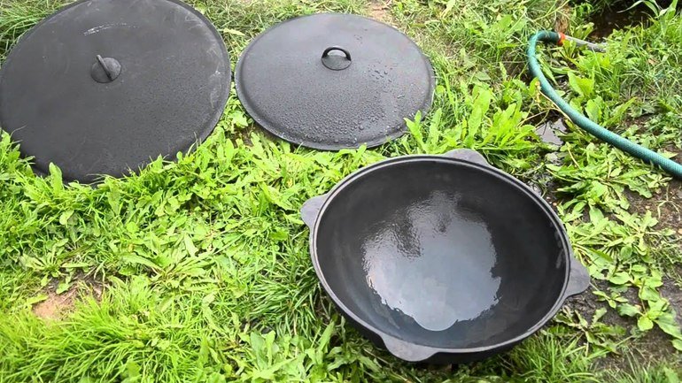 Encender un caldero de hierro fundido