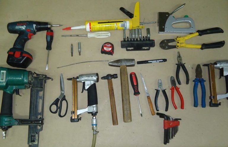 Herramientas de tapicería esenciales