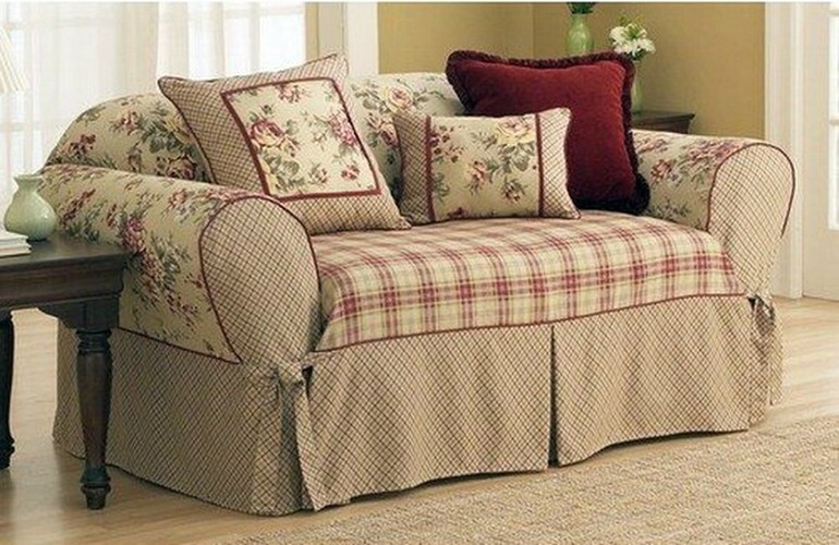 Cómo coser una funda en un sofá