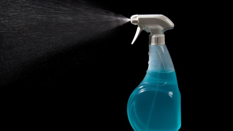 Solución acuosa de suavizante de telas.